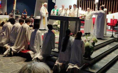 70 ans de sacerdoce, baptême d’Amor et jeunes engagés